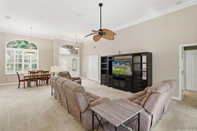 63 Greentree Street, Homosassa, FL 34446