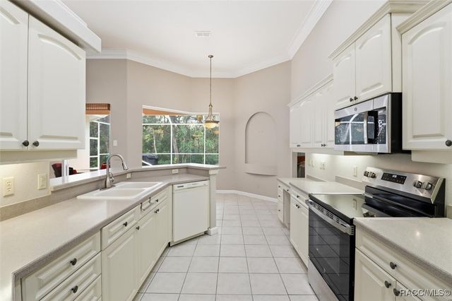 63 Greentree Street, Homosassa, FL 34446