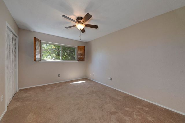 3804 MOUNT RAINIER Drive NE, Albuquerque, NM 87111