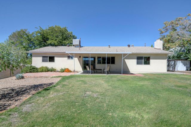 3804 MOUNT RAINIER Drive NE, Albuquerque, NM 87111