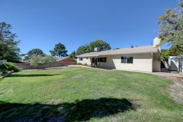 3804 MOUNT RAINIER Drive NE, Albuquerque, NM 87111