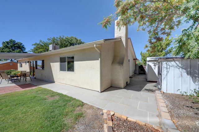 3804 MOUNT RAINIER Drive NE, Albuquerque, NM 87111