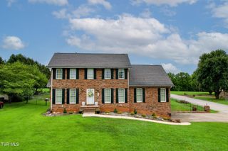 735 Redwood Drive, Mount Carmel, TN 37645