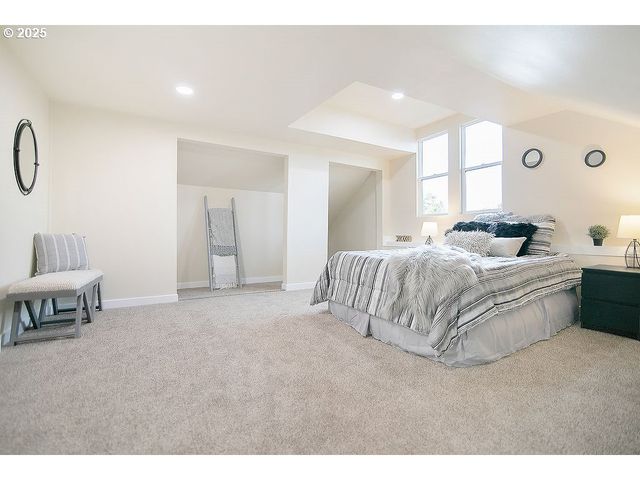 1214 S 5TH Ave, Kelso, WA 98626