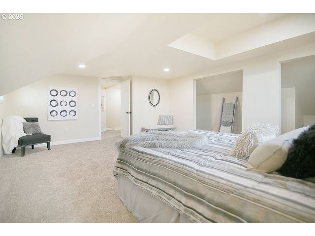 1214 S 5TH Ave, Kelso, WA 98626