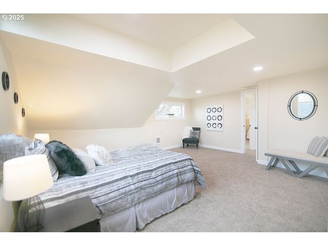 1214 S 5TH Ave, Kelso, WA 98626