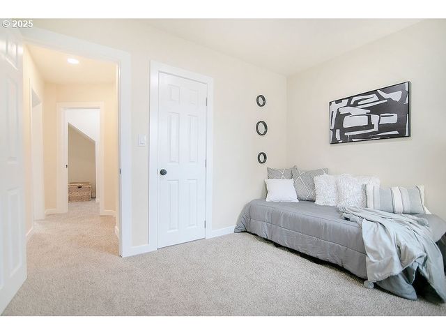 1214 S 5TH Ave, Kelso, WA 98626