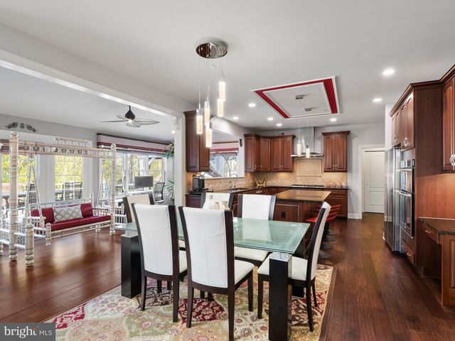 3805 WOODLAND DR, Newtown Square, PA 19073