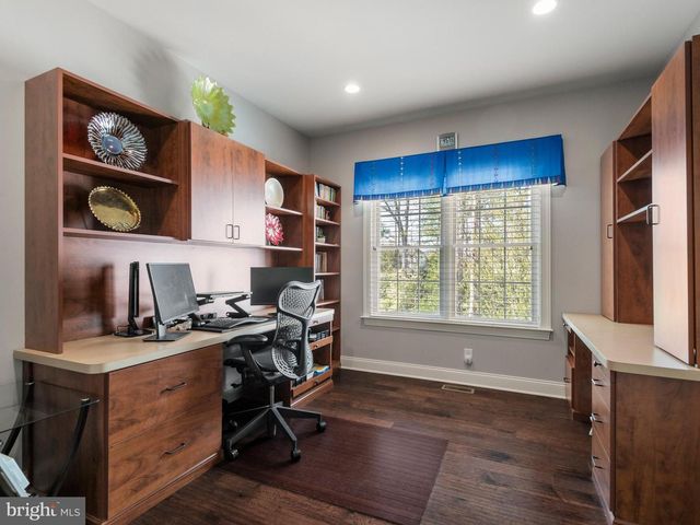 3805 WOODLAND DR, Newtown Square, PA 19073