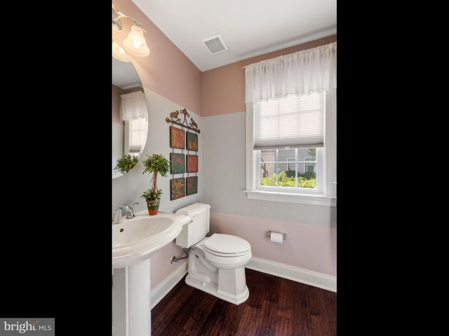 3805 WOODLAND DR, Newtown Square, PA 19073