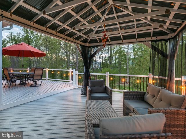 3805 WOODLAND DR, Newtown Square, PA 19073