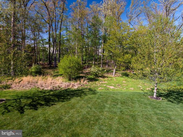 3805 WOODLAND DR, Newtown Square, PA 19073