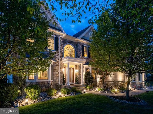 3805 WOODLAND DR, Newtown Square, PA 19073