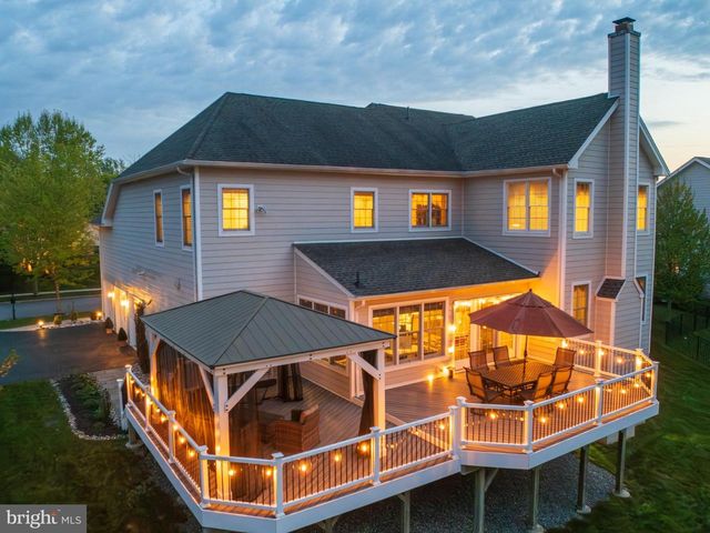 3805 WOODLAND DR, Newtown Square, PA 19073