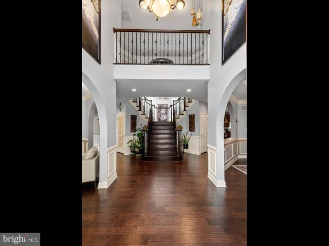 3805 WOODLAND DR, Newtown Square, PA 19073
