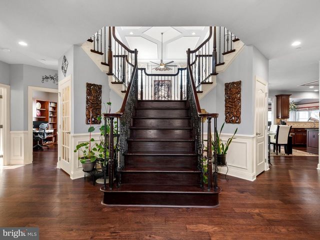 3805 WOODLAND DR, Newtown Square, PA 19073
