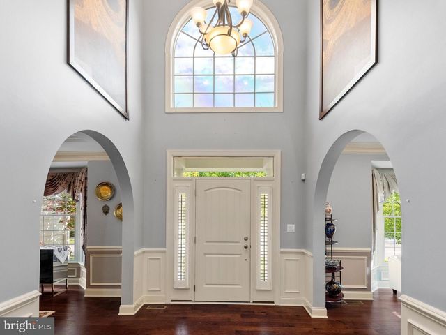 3805 WOODLAND DR, Newtown Square, PA 19073