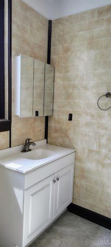 837 Hutchins Avenue, Cincinnati, OH 45229