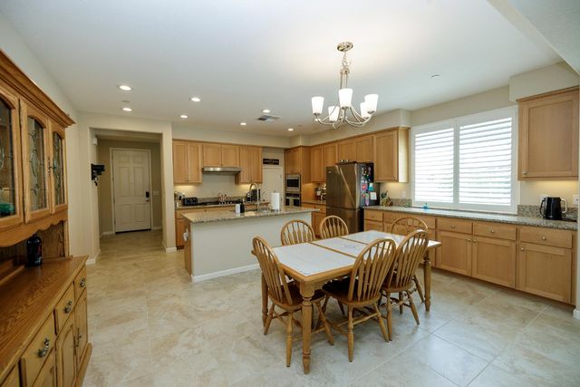 1521 Deborah Cir, Escalon, CA 95320