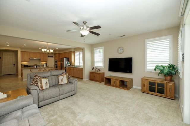 1521 Deborah Cir, Escalon, CA 95320