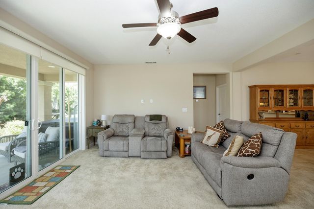 1521 Deborah Cir, Escalon, CA 95320