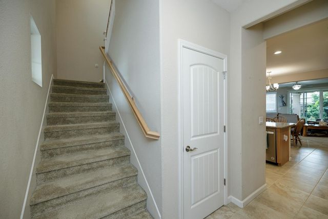 1521 Deborah Cir, Escalon, CA 95320