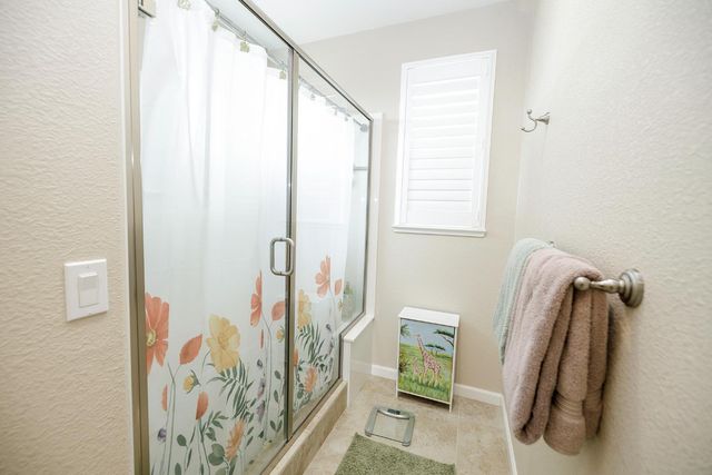 1521 Deborah Cir, Escalon, CA 95320