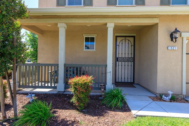 1521 Deborah Cir, Escalon, CA 95320