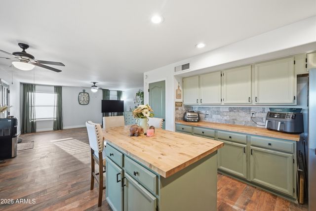 7231 E FAIRVIEW Avenue, Mesa, AZ 85208