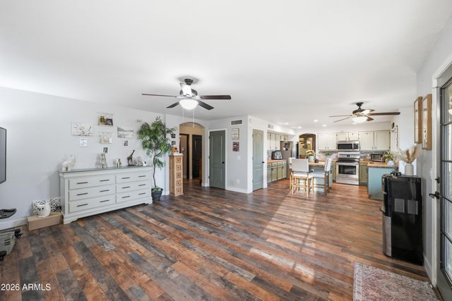 7231 E FAIRVIEW Avenue, Mesa, AZ 85208