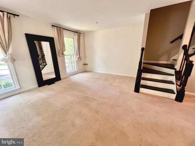 8527 FOUNTAIN VALLEY DR, Montgomery Village, MD 20886