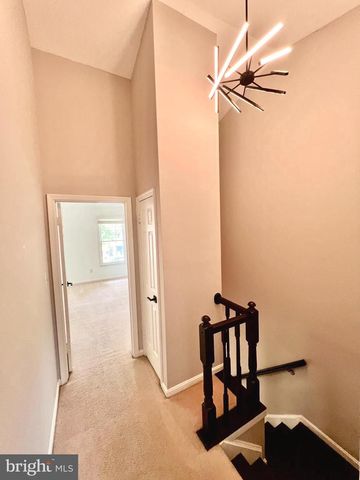 8527 FOUNTAIN VALLEY DR, Montgomery Village, MD 20886