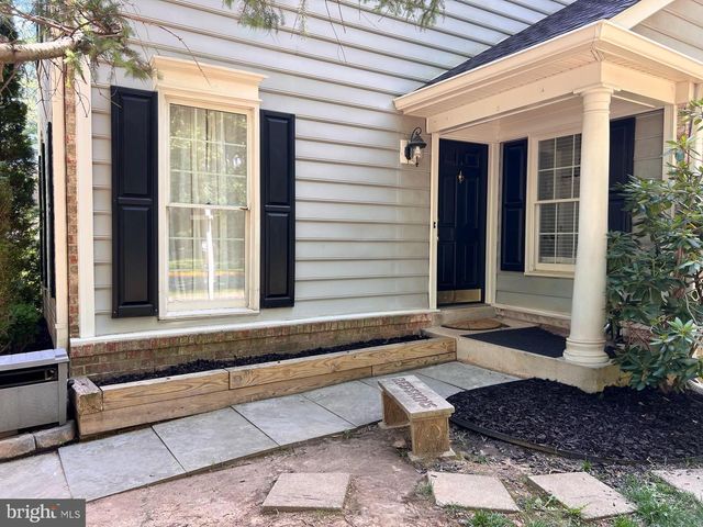 8527 FOUNTAIN VALLEY DR, Montgomery Village, MD 20886