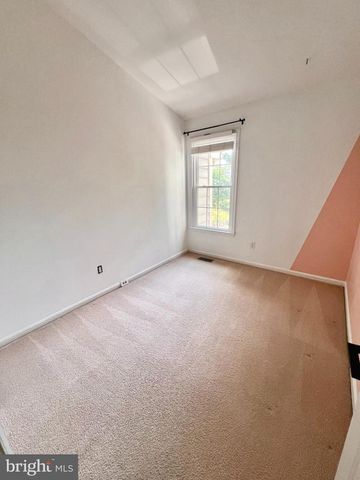 8527 FOUNTAIN VALLEY DR, Montgomery Village, MD 20886