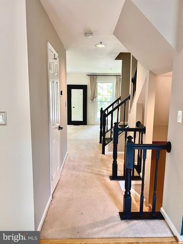 8527 FOUNTAIN VALLEY DR, Montgomery Village, MD 20886