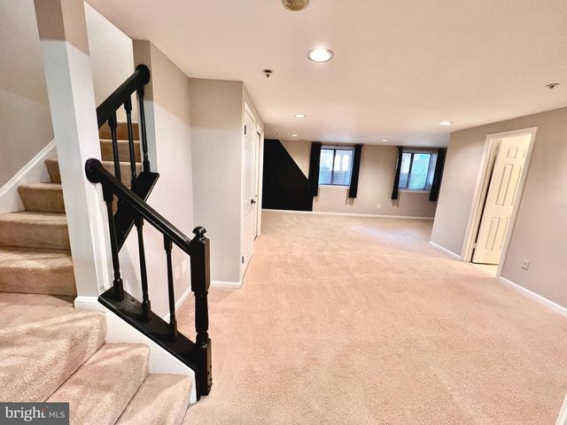 8527 FOUNTAIN VALLEY DR, Montgomery Village, MD 20886