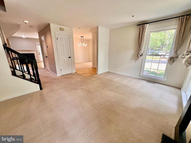 8527 FOUNTAIN VALLEY DR, Montgomery Village, MD 20886