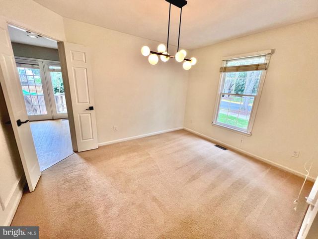 8527 FOUNTAIN VALLEY DR, Montgomery Village, MD 20886