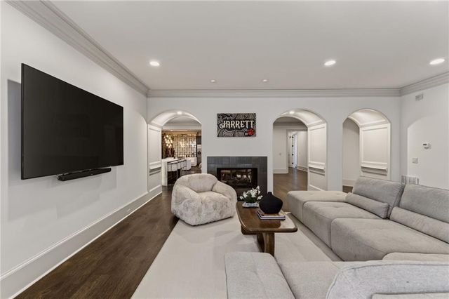 4870 Northside Drive, Sandy Springs, GA 30327