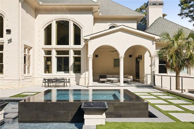 4870 Northside Drive, Sandy Springs, GA 30327