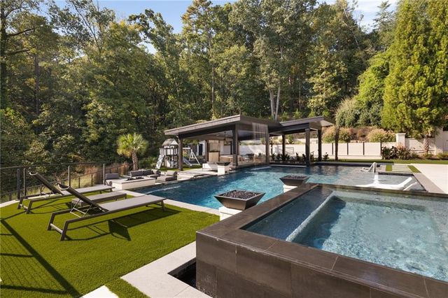4870 Northside Drive, Sandy Springs, GA 30327