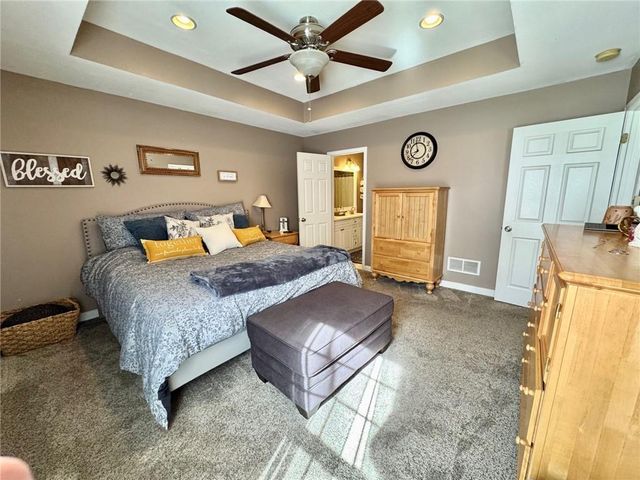 960 E Market Street, Warrensburg, MO 64093