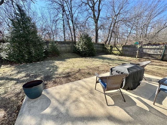 960 E Market Street, Warrensburg, MO 64093