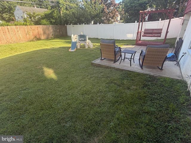 335 FOREST AVE, Willow Grove, PA 19090