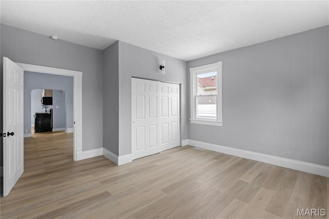 811 Regina Avenue, St Louis, MO 63125
