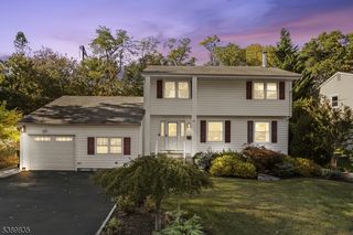 14 Mayling Ct, Edison Twp., NJ 08837