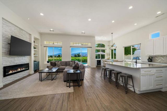 71 Via Las Flores, Rancho Mirage, CA 92270
