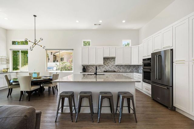 71 Via Las Flores, Rancho Mirage, CA 92270