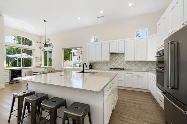 71 Via Las Flores, Rancho Mirage, CA 92270