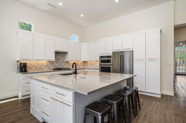 71 Via Las Flores, Rancho Mirage, CA 92270